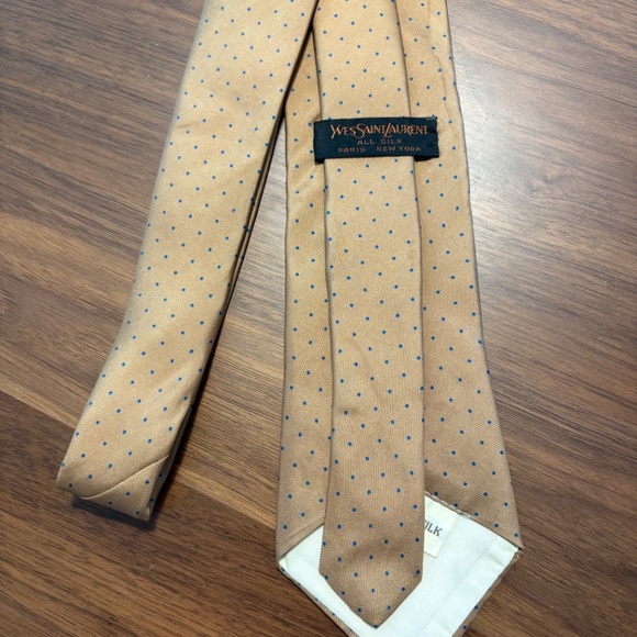 Yves Saint Laurent 100% silk tie - tan color with blue dots - Picture 2 of 6